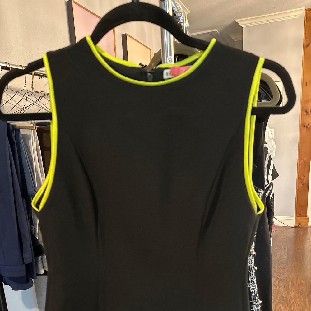 ALICE + OLIVIA BLACK SHIFT DRESS